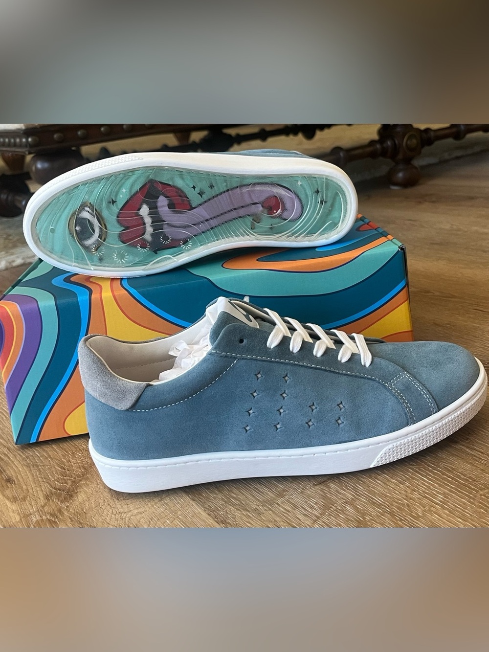✨ NWT LAZO HALO SNEAKERS ✨
Aquamarine Blue / Smokey Quartz Grey 💙🩶